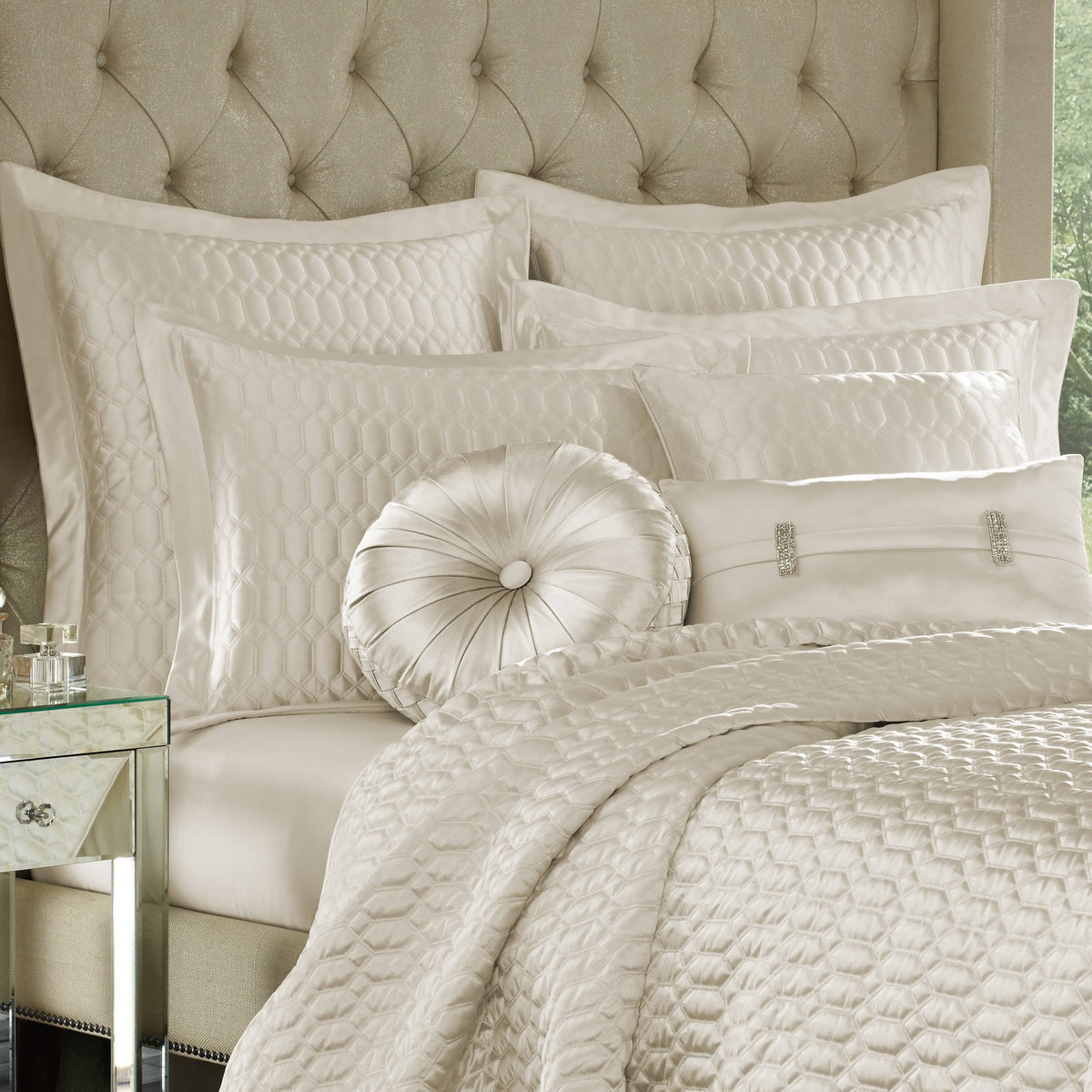 King Satinique Coverlet E682