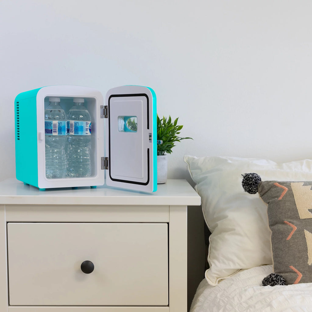 Aqua 4L Compact Mini Fridge D9820