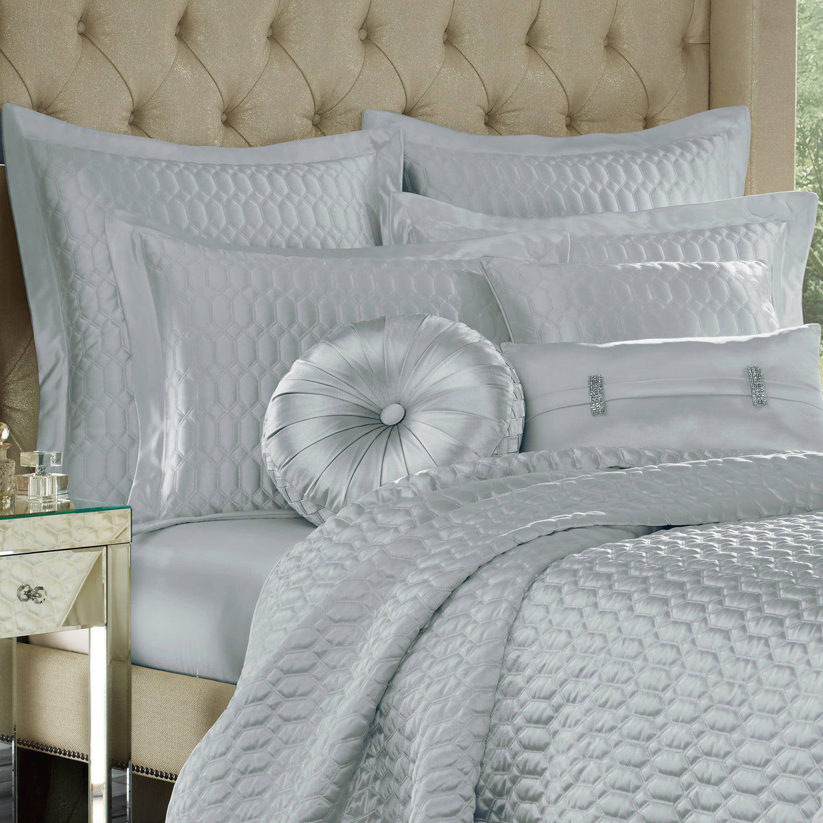 King Satinique Coverlet E682