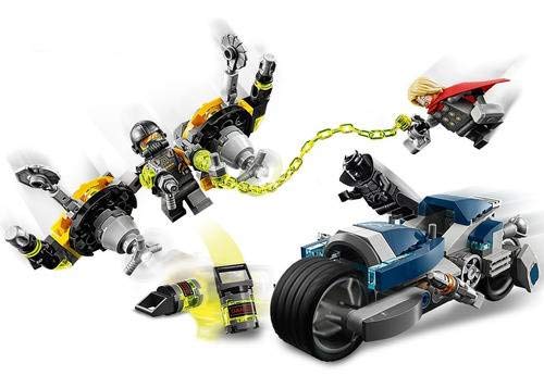 Black Panther and Thor Buildable Superhero Toy (226 Pieces) T113