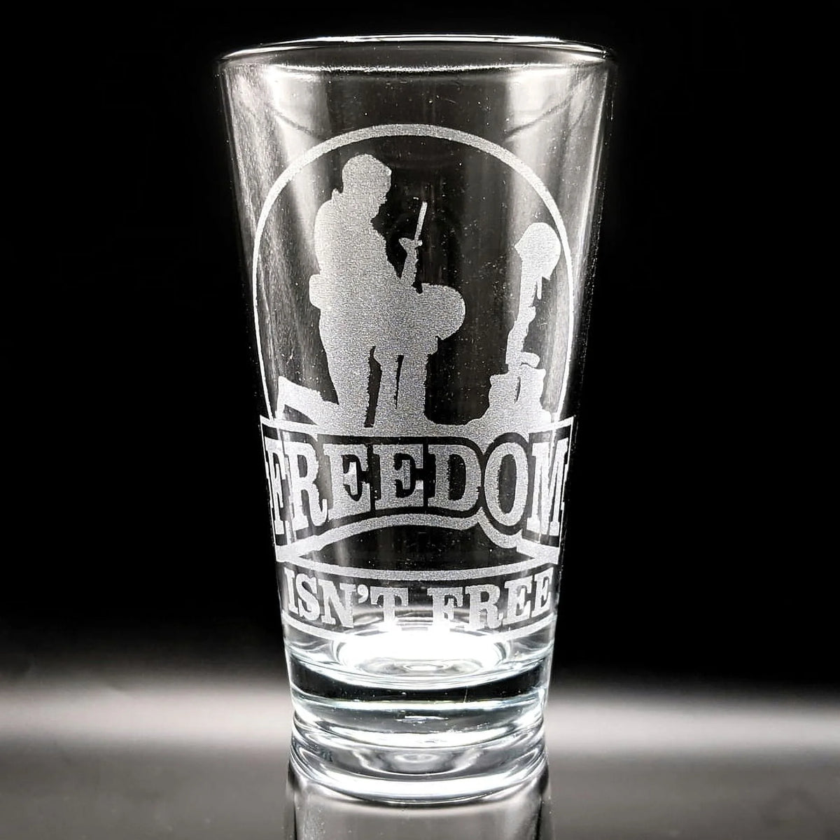 16oz Engraved Pint Glass Q48686